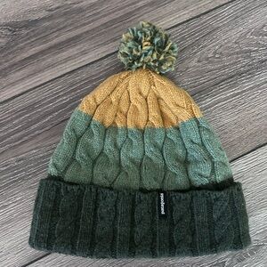 Patagonia Woman’s Pom Beanie